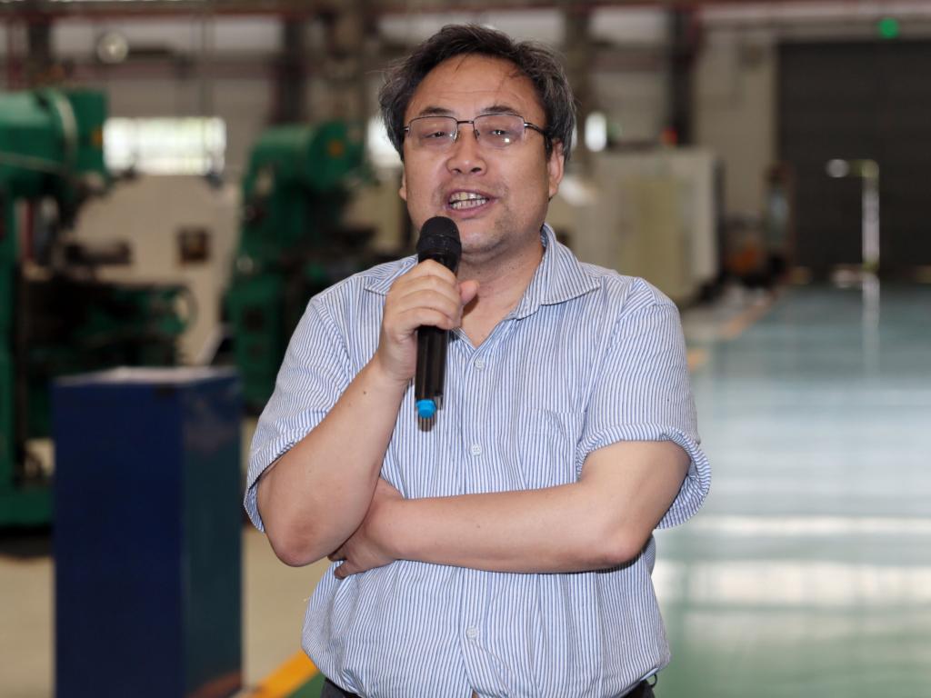 2.省总工会副巡视员、省教育工会主席张敏讲话