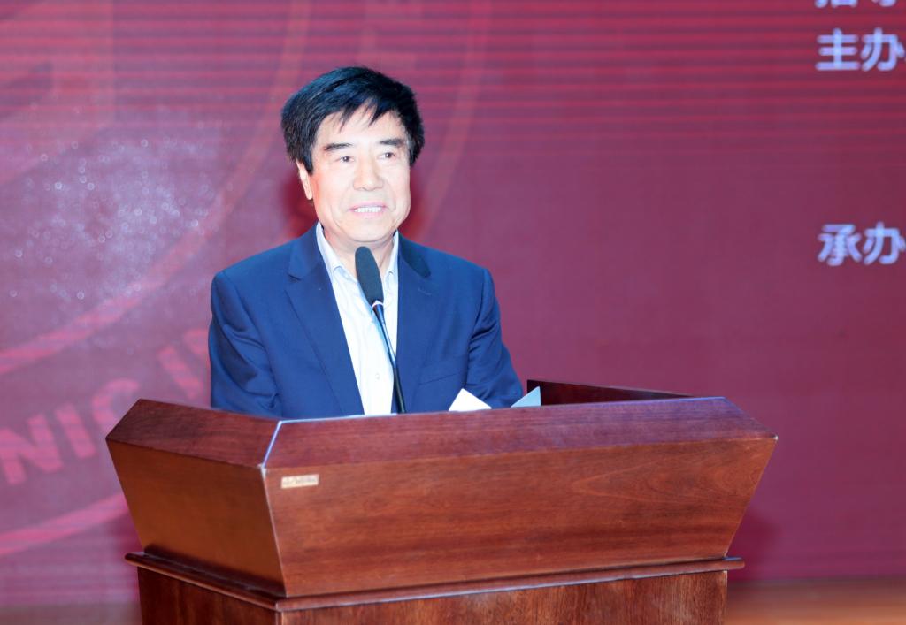 2.教育部关工委常务副主任、国家督学王富讲话